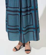 PZHGD14360 GEORGES RECH(ジョルジュ・レッシュ)  [日本製/セットアップ対応]ジオメトリックスカーフ柄スカート ネイビー系