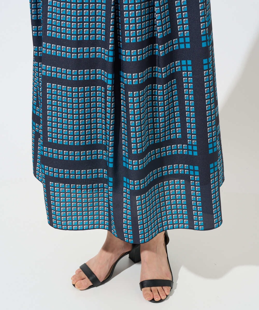 PZHGD14360 GEORGES RECH(ジョルジュ・レッシュ)  [日本製/セットアップ対応]ジオメトリックスカーフ柄スカート ネイビー系