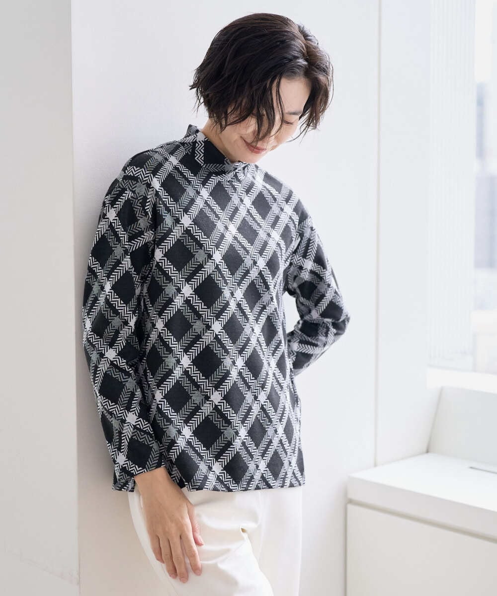 PZKCE72150 GEORGES RECH(ジョルジュ・レッシュ) へリンボンラインジャガードハイネックカットソー ブラック