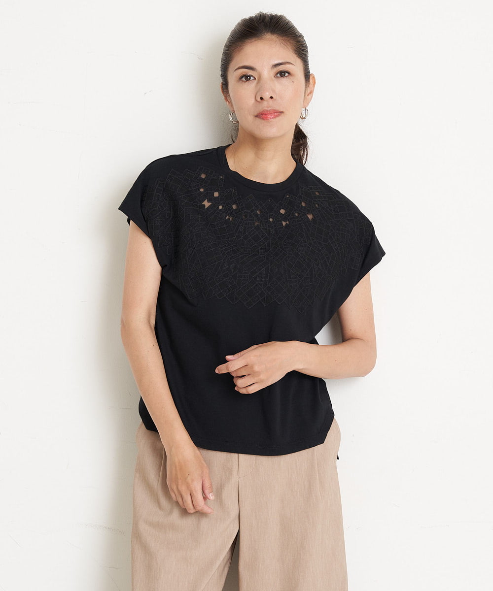 PZKGS31190 GEORGES RECH(ジョルジュ・レッシュ) カットワーク刺繍ジャージーフレンチスリーブカットソー グレー