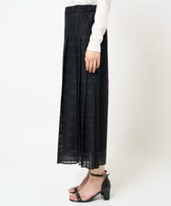 PZLGB34270 GEORGES RECH(ジョルジュ・レッシュ) 幾何ボーダーレースプリーツワイドパンツ ブラック