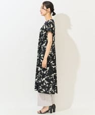 PZPGA43490 GEORGES RECH(ジョルジュ・レッシュ)  [日本製]ブラッシュパターンフレンチスリーブワンピース ブラック系