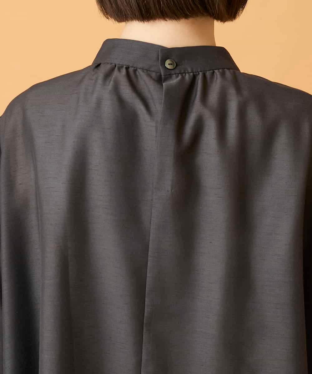 R6BED50260 HIROKO BIS(小さいサイズ)(メゾン ドゥ サンク) 【小さいサイズ】スタンドカラーかまぼこプリーツブラウス ダークグレー