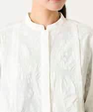 R6BFD25270 HIROKO BIS(小さいサイズ)(メゾン ドゥ サンク) 【小さいサイズ】ボタニカルモチーフショートブラウス ホワイト