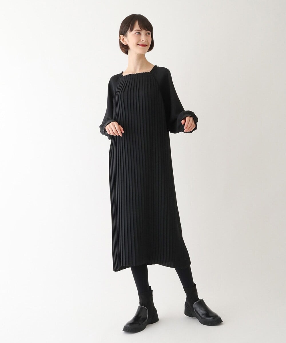 R6EAV42460 HIROKO BIS(小さいサイズ)(メゾン ドゥ サンク) 【小さいサイズ/洗える】Iラインプリーツワンピース ブラック