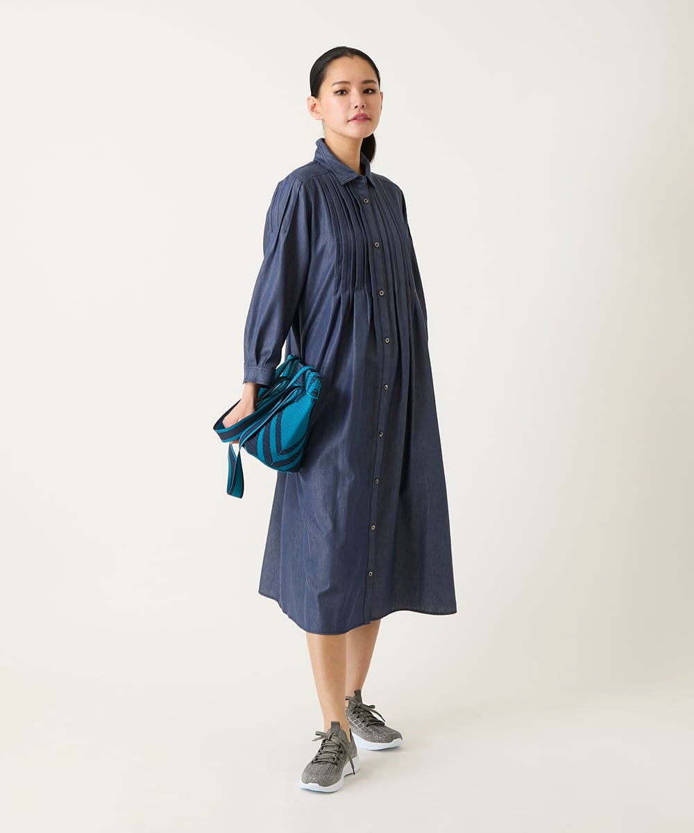 R6EFD41330 HIROKO BIS(小さいサイズ)(メゾン ドゥ サンク) 【小さいサイズ】ピンタックデザインダンガリーワンピース ネイビー