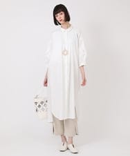 R6EHV21330 HIROKO BIS(小さいサイズ)(メゾン ドゥ サンク) 【小さいサイズ】刺繍スリーブデザインシャツワンピース ホワイト