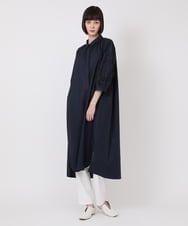 R6EHV21330 HIROKO BIS(小さいサイズ)(メゾン ドゥ サンク) 【小さいサイズ】刺繍スリーブデザインシャツワンピース ホワイト