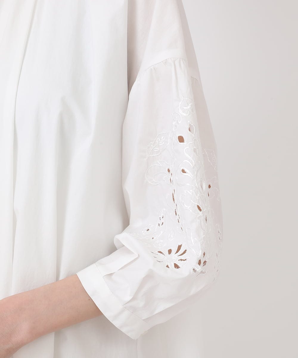 R6EHV21330 HIROKO BIS(小さいサイズ)(メゾン ドゥ サンク) 【小さいサイズ】刺繍スリーブデザインシャツワンピース ホワイト