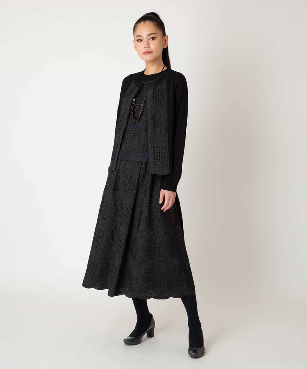 R6FAF71390 HIROKO BIS(小さいサイズ)(メゾン ドゥ サンク) 【小さいサイズ】レースドッキングニットプルオーバー ブラック