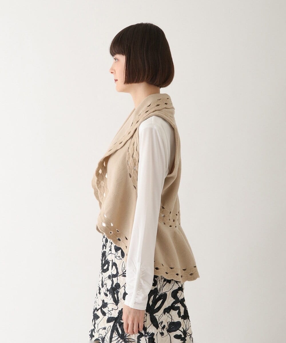 R6FAV05390 HIROKO BIS(小さいサイズ)(メゾン ドゥ サンク) 【小さいサイズ】ストレッチウールアイレットベスト ベージュ