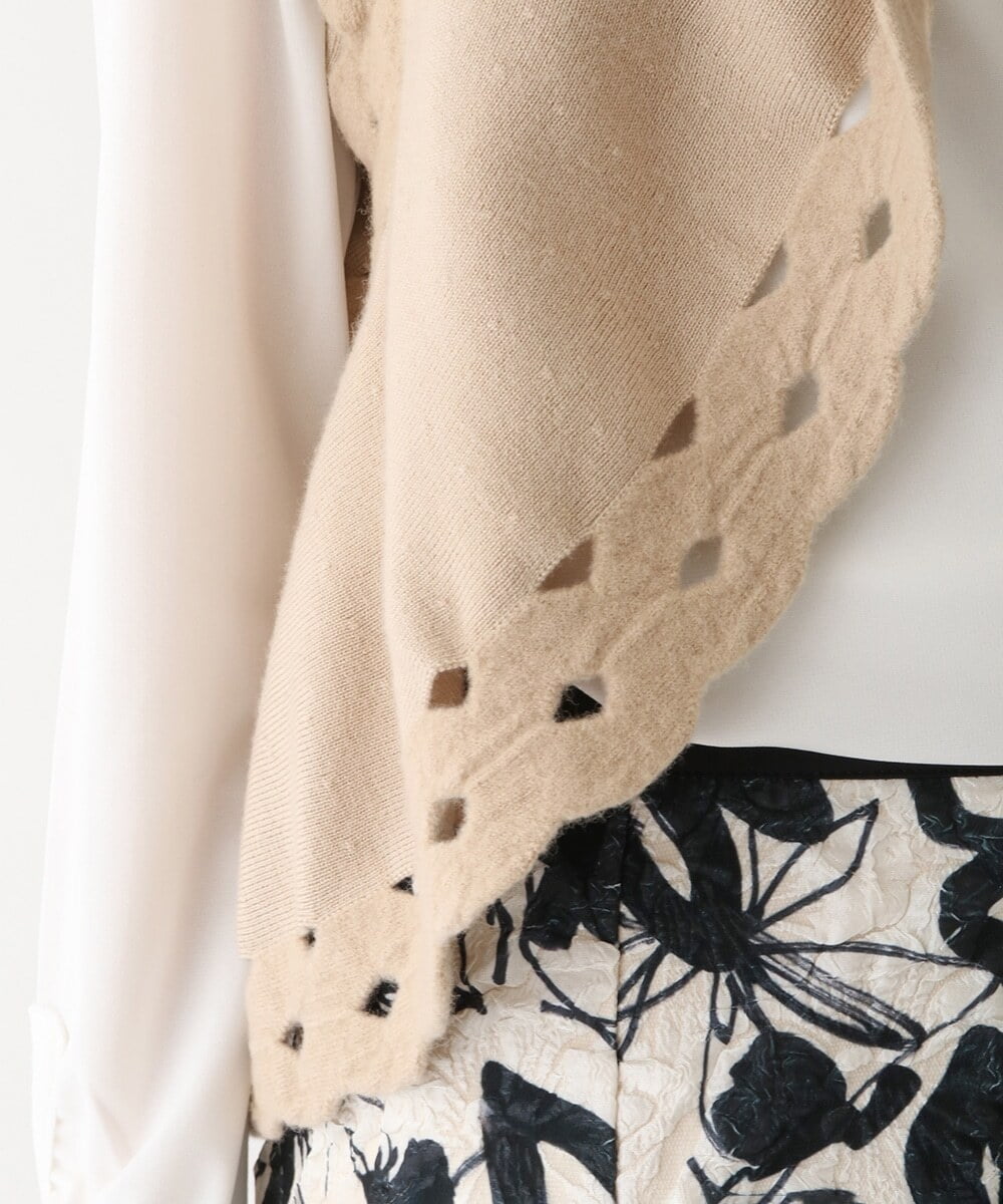 R6FAV05390 HIROKO BIS(小さいサイズ)(メゾン ドゥ サンク) 【小さいサイズ】ストレッチウールアイレットベスト ベージュ