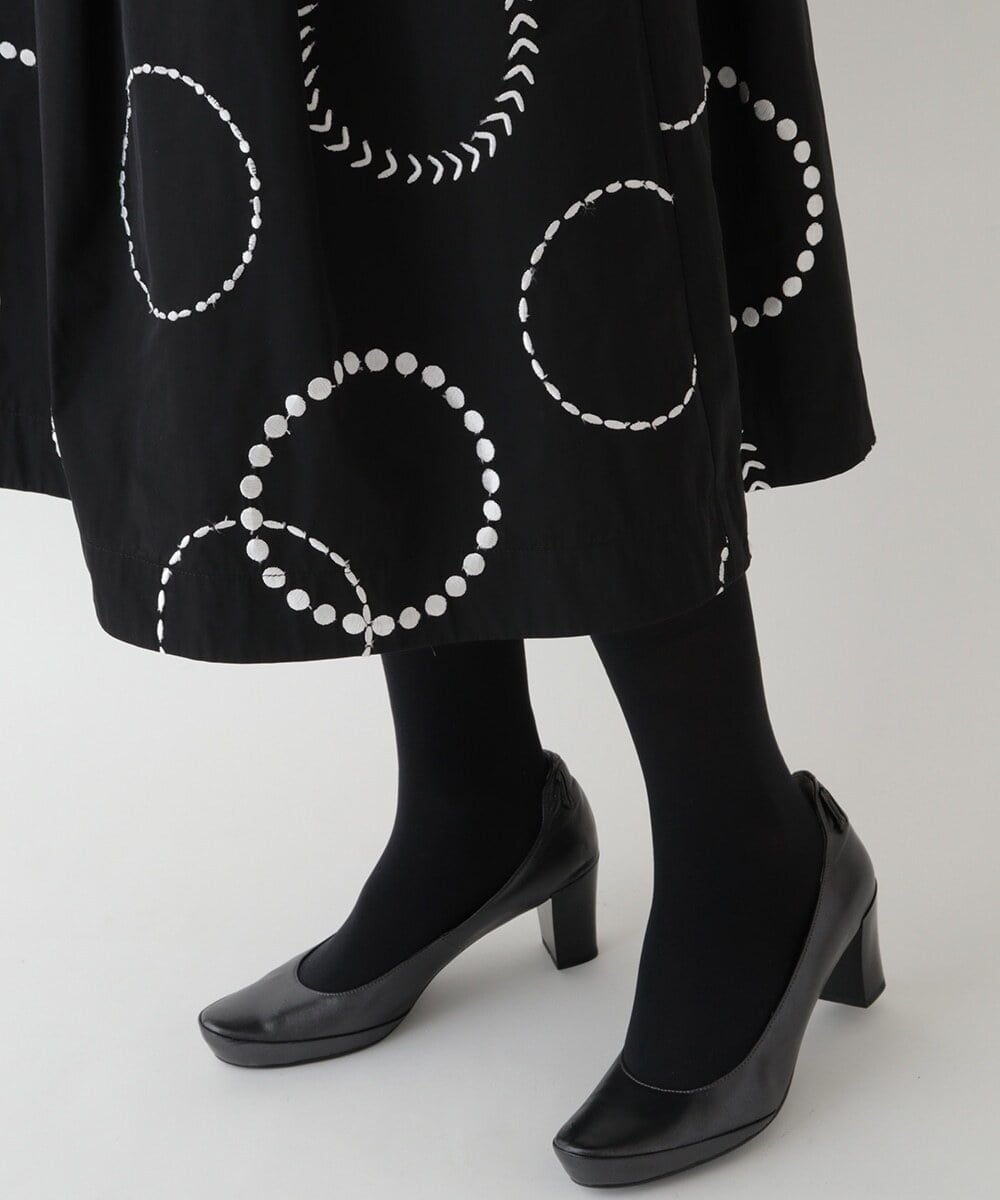 R6HAU26330 HIROKO BIS(小さいサイズ)(メゾン ドゥ サンク) 【小さいサイズ/洗える】サークル刺繍フレアスカート ブラック
