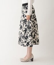 R6HAV45330 HIROKO BIS(小さいサイズ)(メゾン ドゥ サンク) 【小さいサイズ/洗える】フクレジャカードフラワープリントスカート ベージュ系