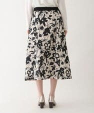 R6HAV45330 HIROKO BIS(小さいサイズ)(メゾン ドゥ サンク) 【小さいサイズ/洗える】フクレジャカードフラワープリントスカート ベージュ系