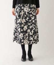 R6HAV45330 HIROKO BIS(小さいサイズ)(メゾン ドゥ サンク) 【小さいサイズ/洗える】フクレジャカードフラワープリントスカート ブラック系