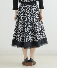 R6HJQ22360 HIROKO BIS(小さいサイズ)(メゾン ドゥ サンク) 【小さいサイズ】フラワー刺繍スカート ホワイト