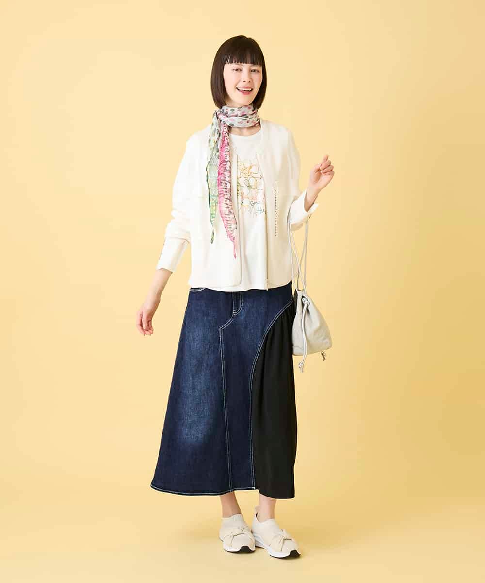 R6KED23230 HIROKO BIS(小さいサイズ)(メゾン ドゥ サンク) 【小さいサイズ】フローラルタイポTシャツ ブラック