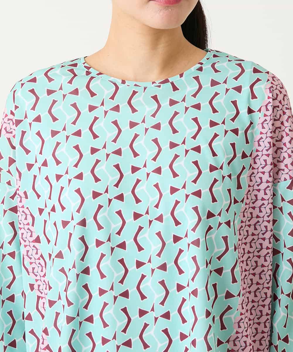 R6KFD40190 HIROKO BIS(小さいサイズ)(メゾン ドゥ サンク) 【小さいサイズ】幾何デザインボックスシルエットブラウス グリーン系