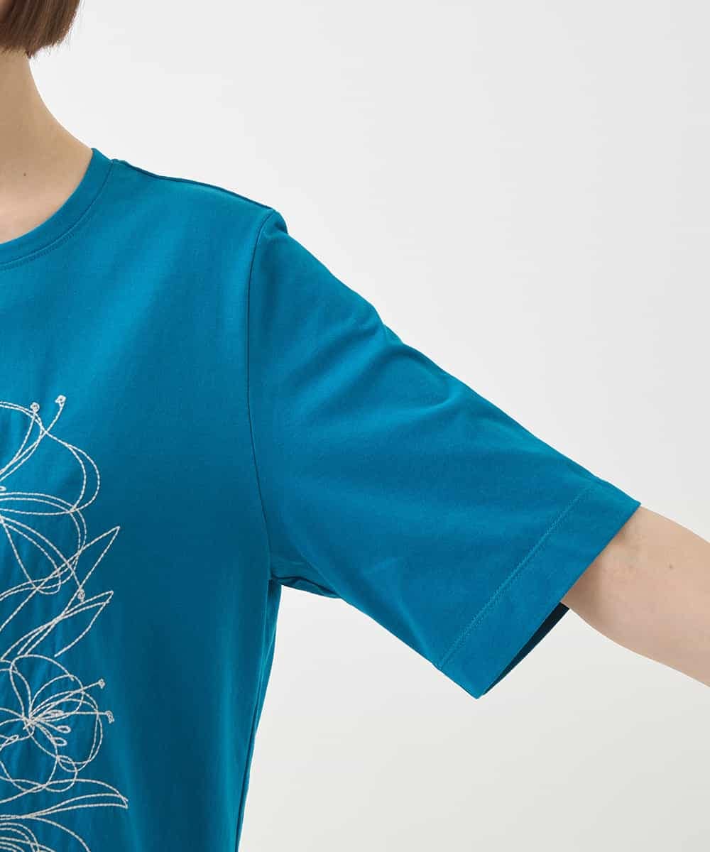 R6KGA07190 HIROKO BIS(小さいサイズ)(メゾン ドゥ サンク) 【小さいサイズ】ステッチ刺繍デザインTシャツ ブルー