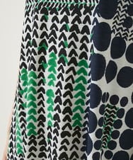R6PIE06360 HIROKO BIS(小さいサイズ)(メゾン ドゥ サンク) 【小さいサイズ】グラフィカルデザインカットソーワンピース グリーン