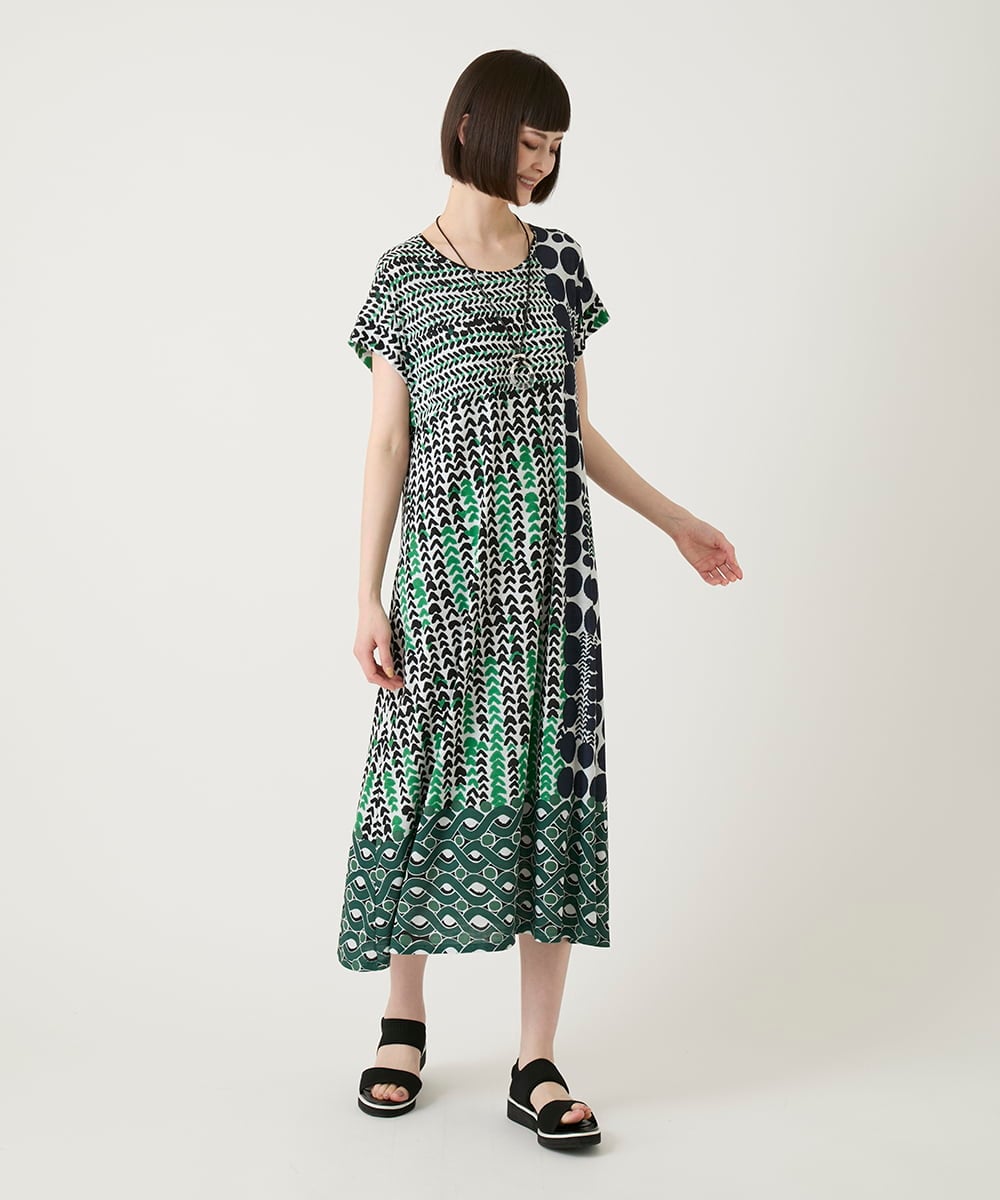 R6PIE06360 HIROKO BIS(小さいサイズ)(メゾン ドゥ サンク) 【小さいサイズ】グラフィカルデザインカットソーワンピース グリーン