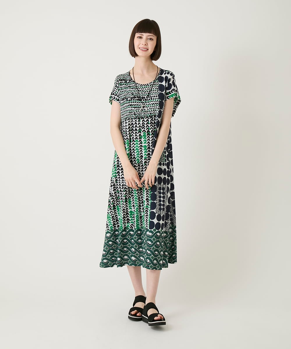 R6PIE06360 HIROKO BIS(小さいサイズ)(メゾン ドゥ サンク) 【小さいサイズ】グラフィカルデザインカットソーワンピース グリーン