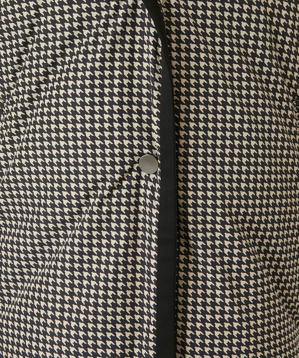 R6UAF01590 HIROKO BIS(小さいサイズ)(メゾン ドゥ サンク) 【小さいサイズ】千鳥プリントテープアクセントダウンコート ブラック