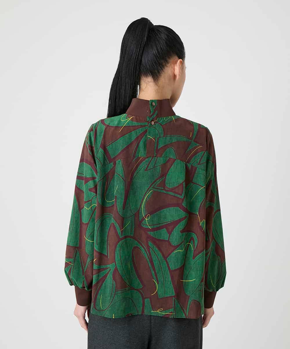 RBBAG10290 HIROKO BIS(ヒロコ ビス) 幾何柄ハイネックギャザーブラウス グリーン