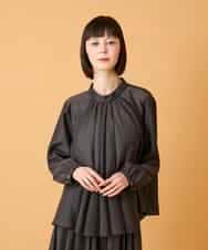 RBBED50260 HIROKO BIS(ヒロコ ビス) スタンドカラーかまぼこプリーツブラウス ダークグレー