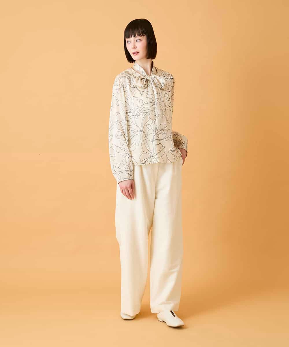 RBBED55290 HIROKO BIS(ヒロコ ビス) ボタニカルモチーフプルオーバーブラウス アイボリー