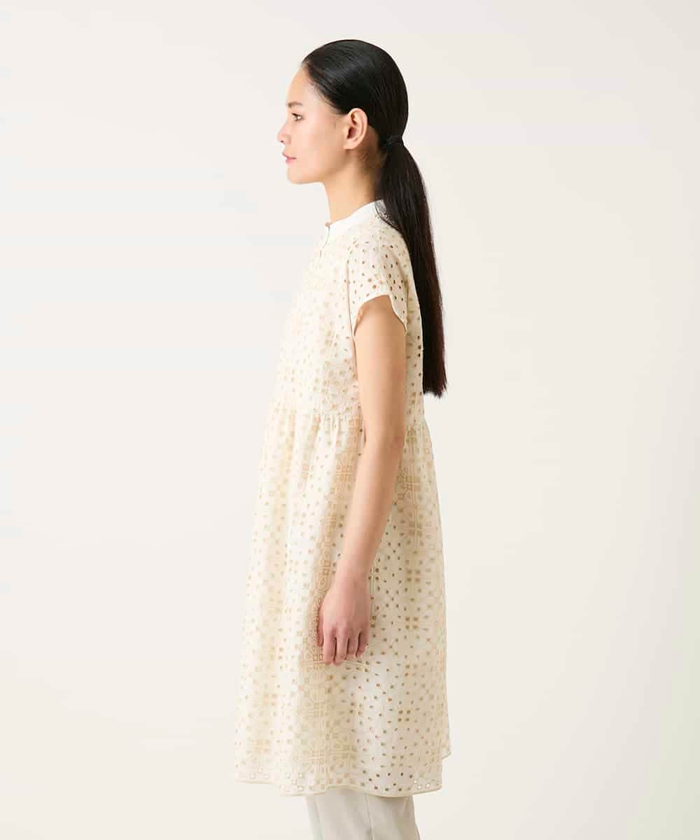RBBFD34390 HIROKO BIS(ヒロコ ビス) アイレット刺繍フレンチスリーブチュニックブラウス アイボリー