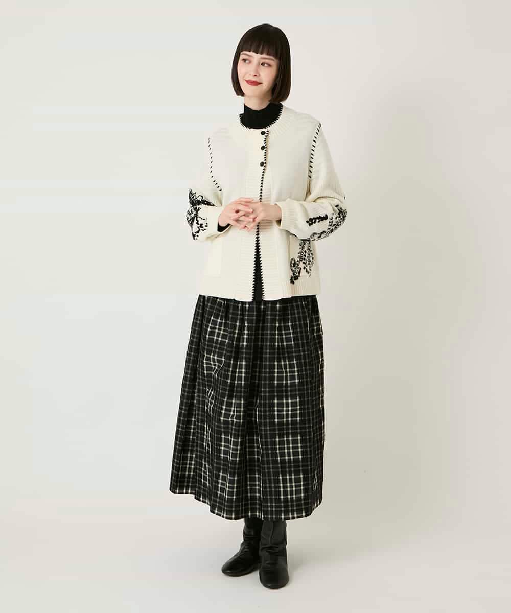 RBFAE56460 HIROKO BIS(ヒロコ ビス) ペイズリー刺繍ニットカーディガン アイボリー