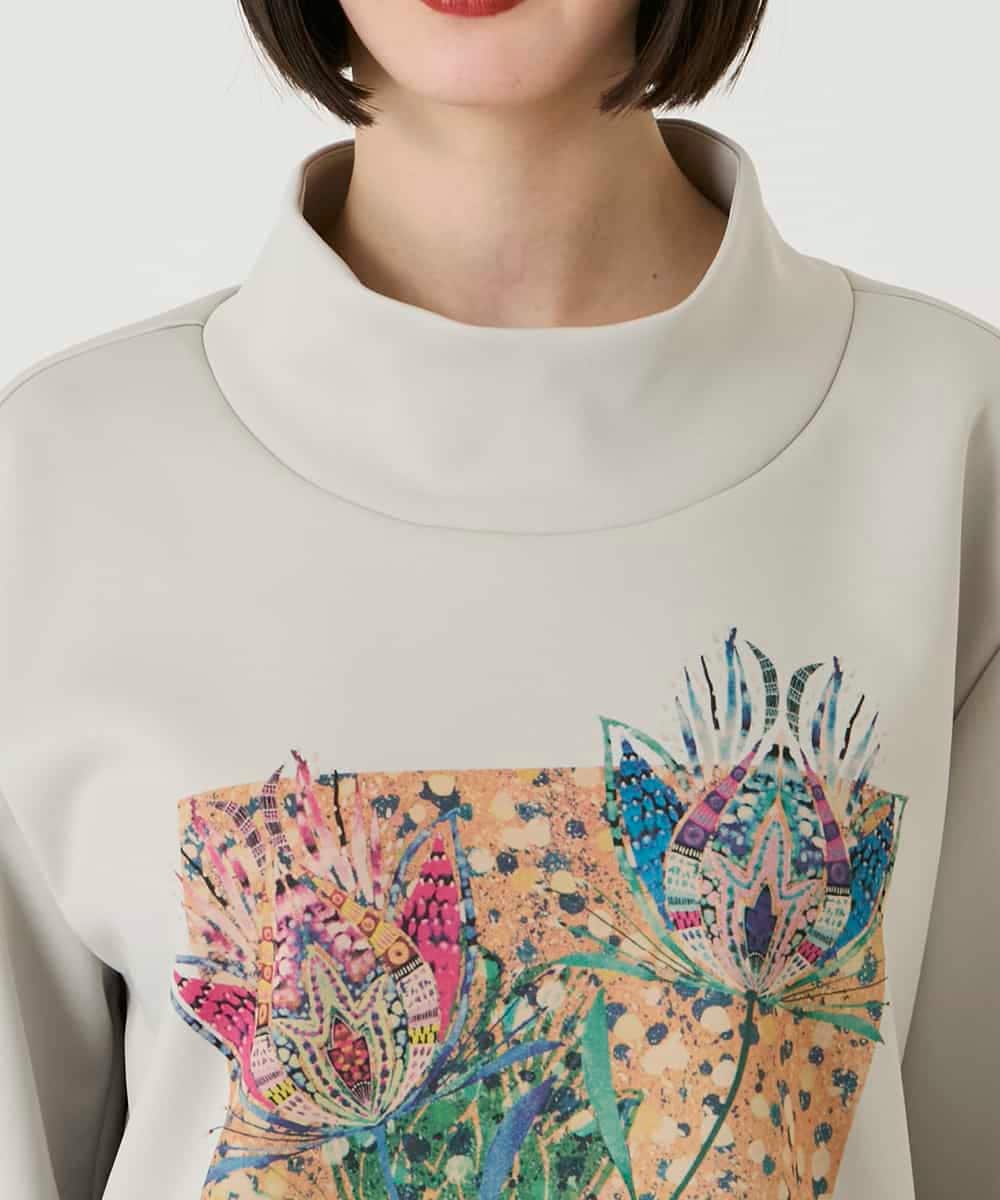 RBKAE39270 HIROKO BIS(ヒロコ ビス) 幾何アートフラワーボンディングプルオーバー ベージュ