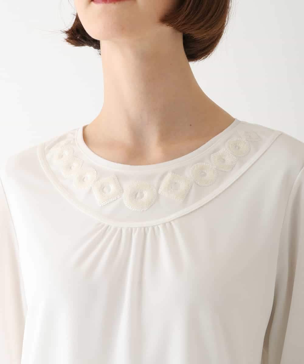 RBKAV05260 HIROKO BIS(ヒロコ ビス) 【洗える】ネックコンシャスデザインカットソー ホワイト