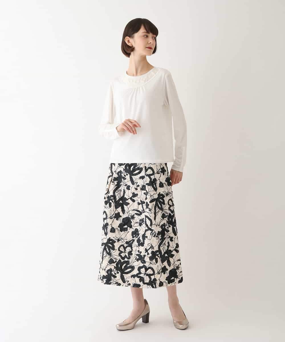 RBKAV05260 HIROKO BIS(ヒロコ ビス) 【洗える】ネックコンシャスデザインカットソー ホワイト