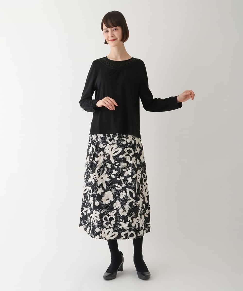 RBKAV05260 HIROKO BIS(ヒロコ ビス) 【洗える】ネックコンシャスデザインカットソー ホワイト