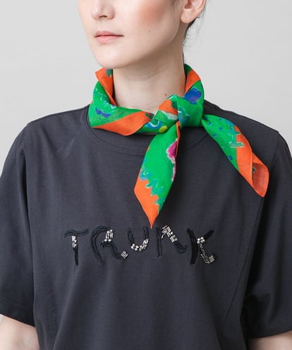 RG3GE01130 TRUNK HIROKO KOSHINO BEACHプリントスカーフ