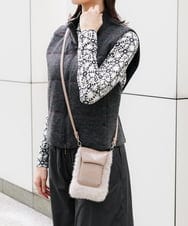 RG5AH01210 TRUNK HIROKO KOSHINO(ヒロココシノ) ファーモバイルポシェット ベージュ
