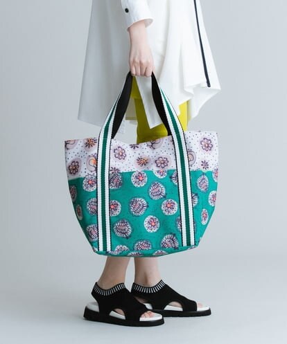 RG5GS03260 TRUNK HIROKO KOSHINO 【リバーシブル】フルーツプリントトートバッグ