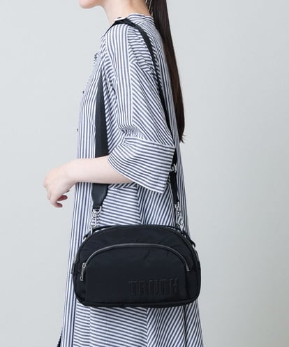 RG5HB02330 TRUNK HIROKO KOSHINO マイクロタフタショルダーバッグ