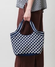 RG5IE01230 TRUNK HIROKO KOSHINO(ヒロココシノ) ジオメトリック柄ニットバッグ ネイビー