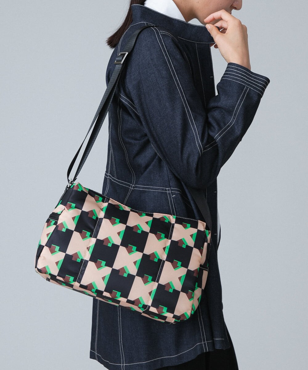 RG5JT13260 TRUNK HIROKO KOSHINO(ヒロココシノ) HKロゴプリントボンディングショルダーバッグ ベージュ
