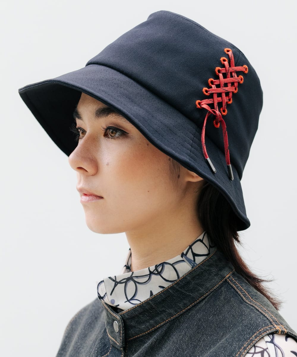 RG7AG01230 TRUNK HIROKO KOSHINO(ヒロココシノ) レースアップエンブロイダリーハット ブラック