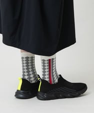 RG8AD01039 TRUNK HIROKO KOSHINO(ヒロココシノ) ジオメトリックジャカードソックス/日本製/洗濯機で洗える アイボリー