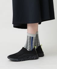 RG8AD01039 TRUNK HIROKO KOSHINO(ヒロココシノ) ジオメトリックジャカードソックス/日本製/洗濯機で洗える グレー