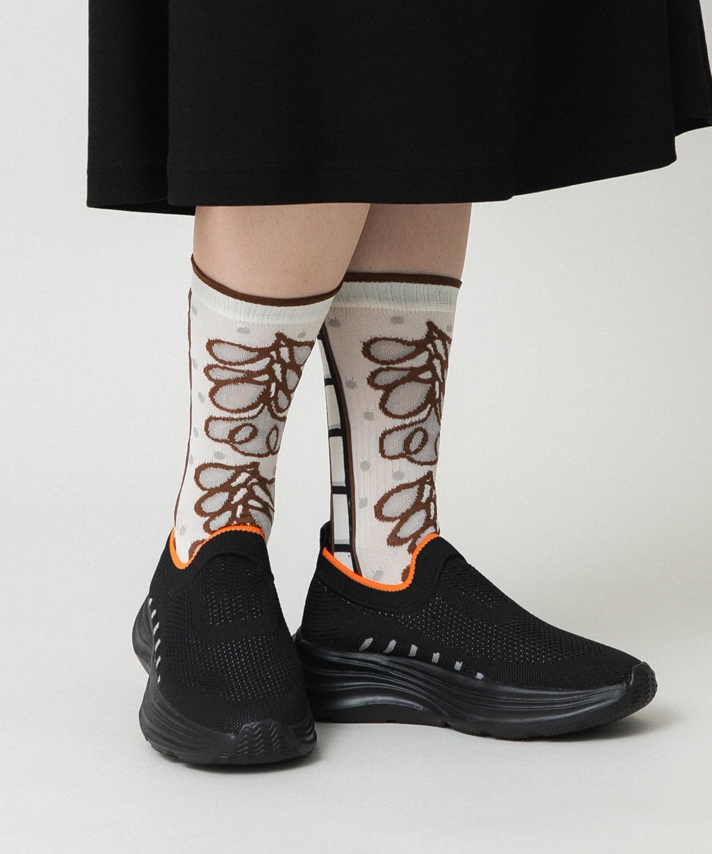 RG8FD01039 TRUNK HIROKO KOSHINO(ヒロココシノ) ファジーフラワージャカードソックス /日本製/洗濯機で洗える ホワイト