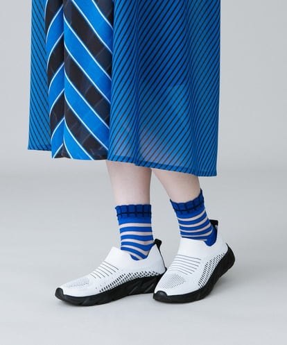 RG8HW01039 TRUNK HIROKO KOSHINO ボーダー柄シースルーソックス/日本製 /洗濯機で洗える