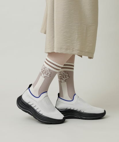 RG8JE01039 TRUNK HIROKO KOSHINO リーフ＆ボーダージャガードソックス
