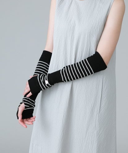 RG9IW01150 TRUNK HIROKO KOSHINO 【UVカット】ボーダー柄アームカバー/日本製/洗える